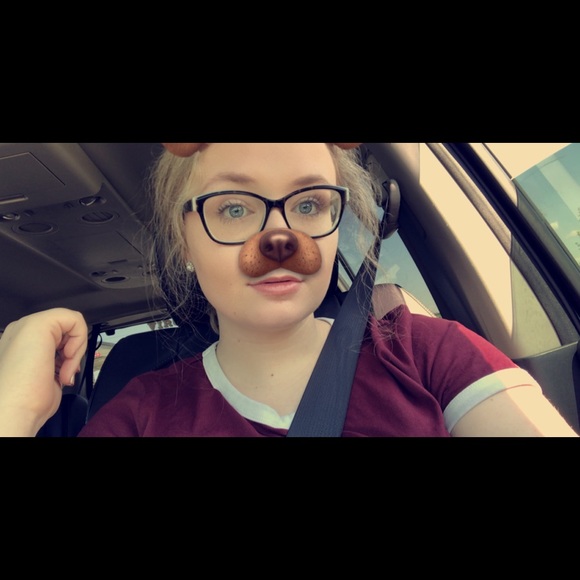 Meet your Posher, Erin - Picture 1 of 1